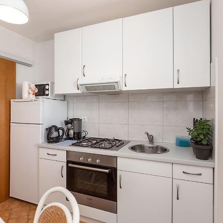 Rina B4 Apartman Poreč Kültér fotó