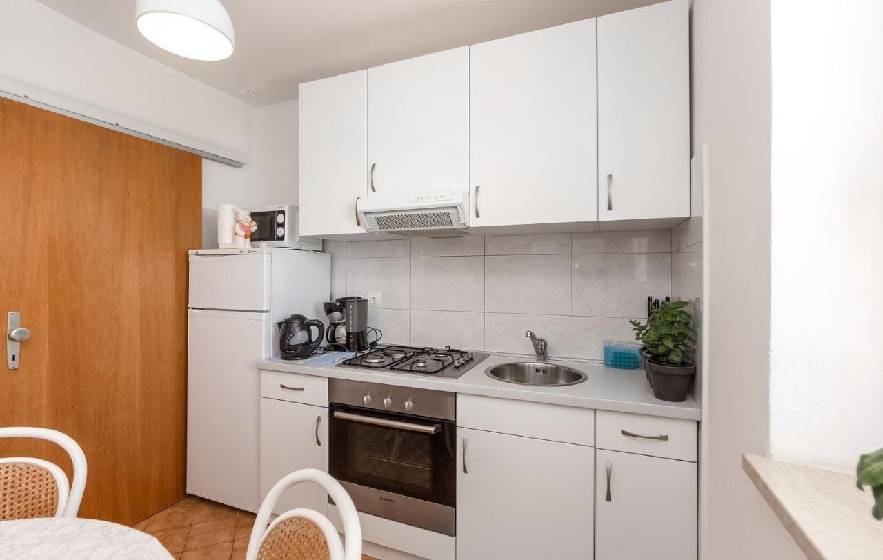 Rina B4 Apartman Poreč Kültér fotó