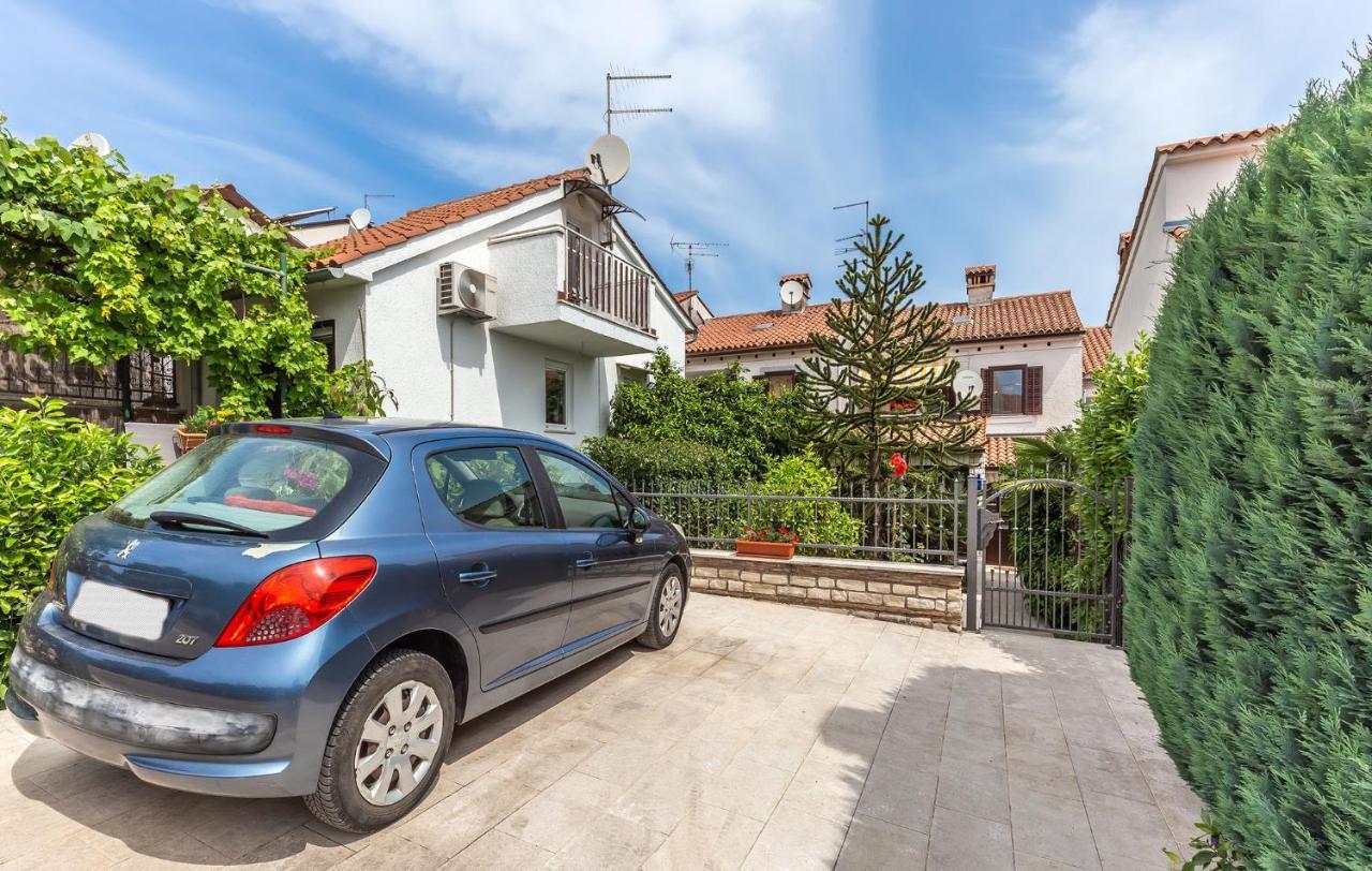 Rina B4 Apartman Poreč Kültér fotó