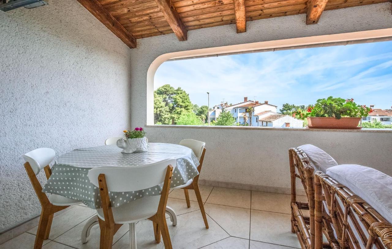 Rina B4 Apartman Poreč Kültér fotó