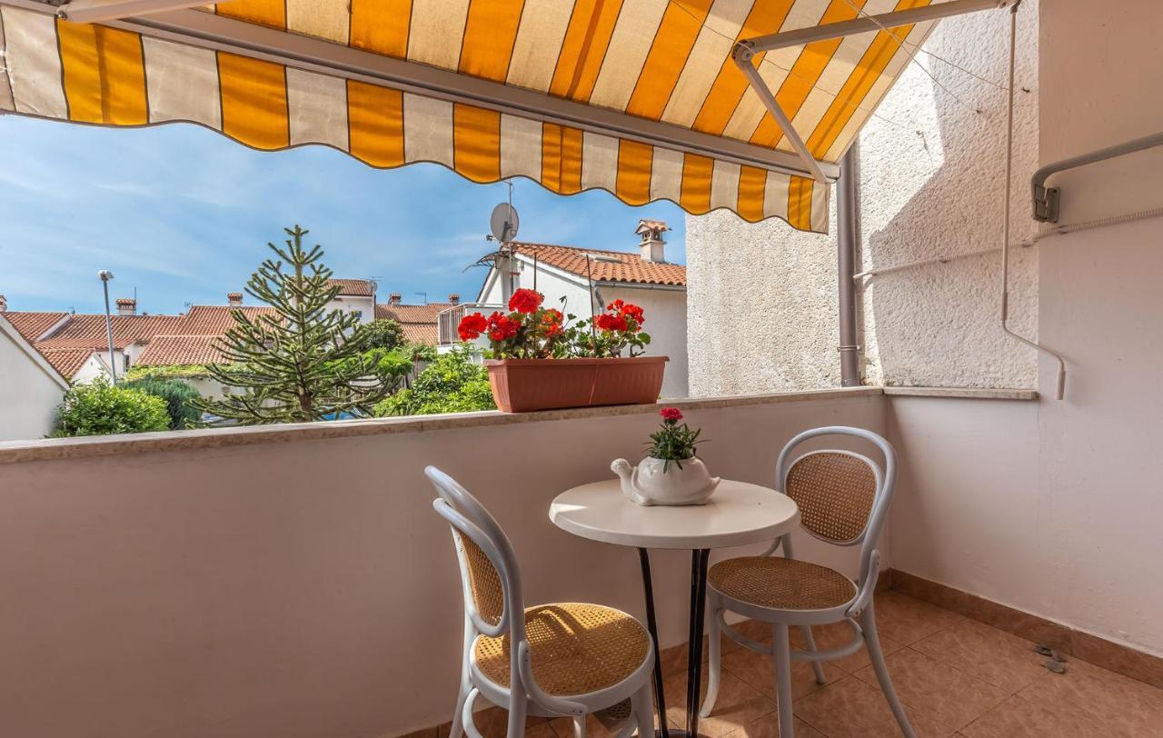 Rina B4 Apartman Poreč Kültér fotó