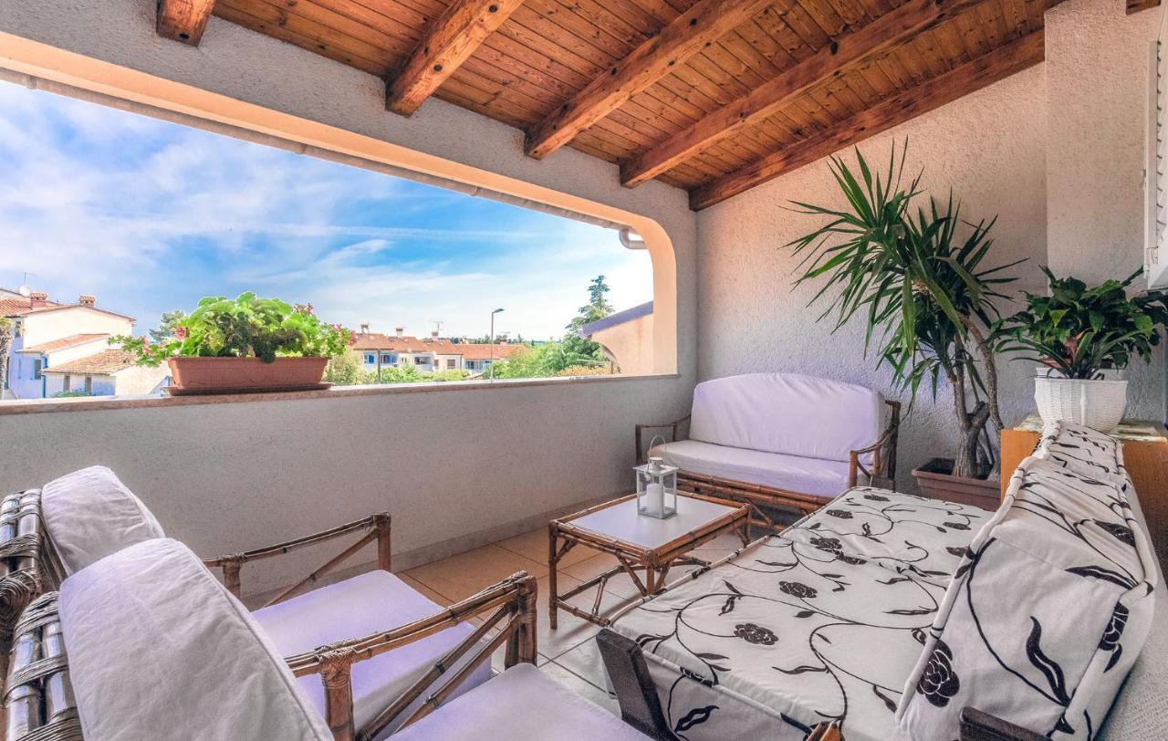 Rina B4 Apartman Poreč Kültér fotó