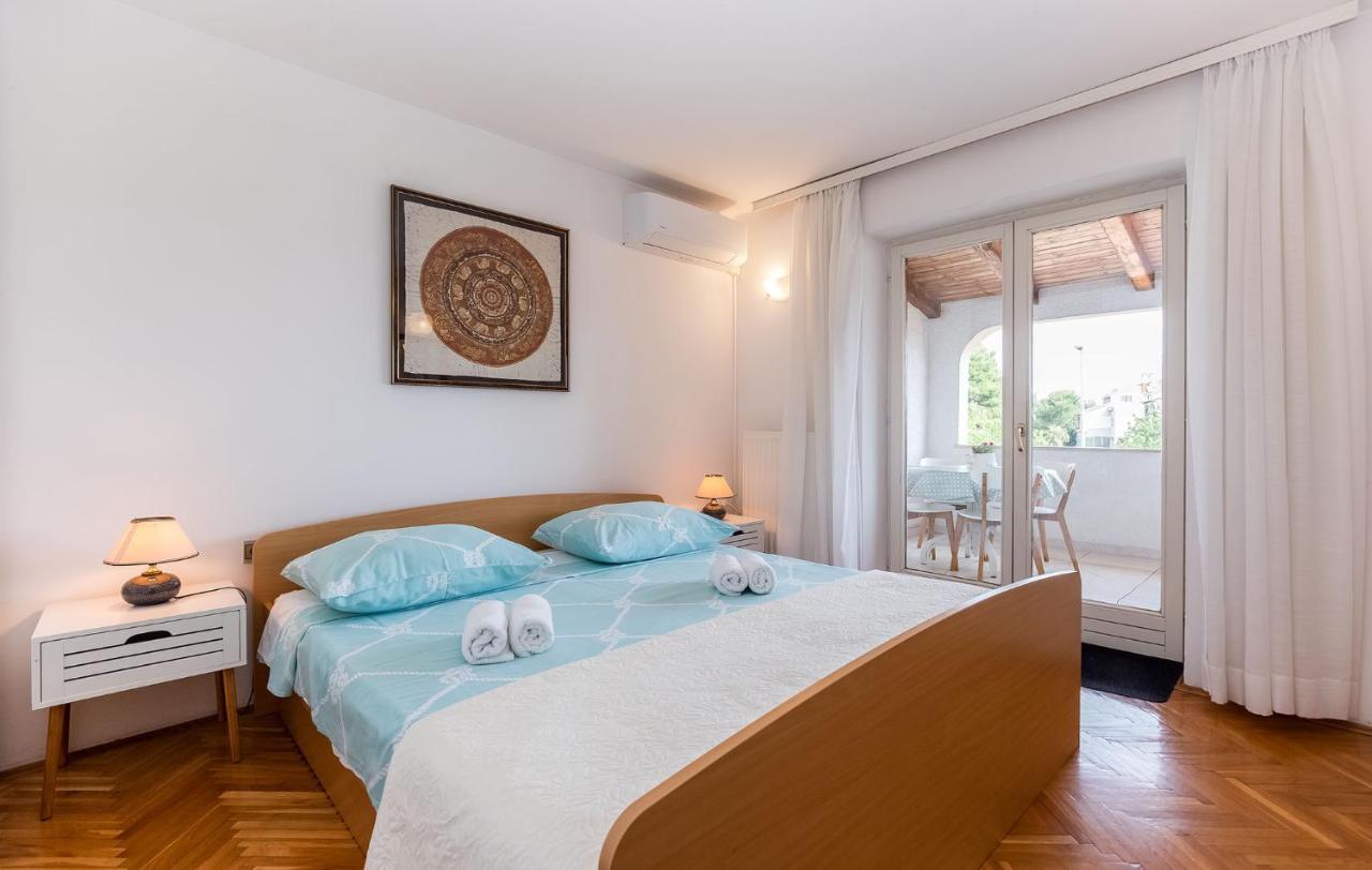 Rina B4 Apartman Poreč Kültér fotó