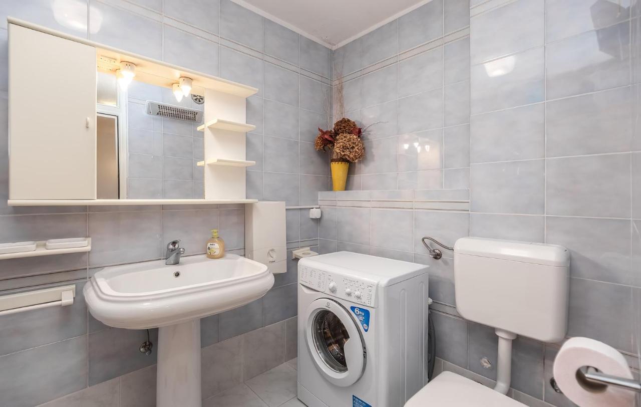 Rina B4 Apartman Poreč Kültér fotó