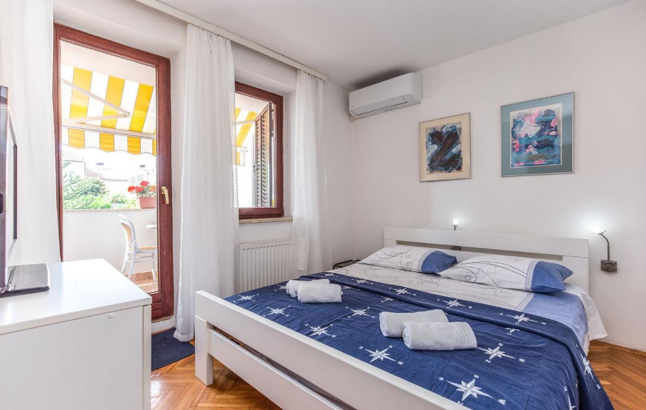 Rina B4 Apartman Poreč Kültér fotó